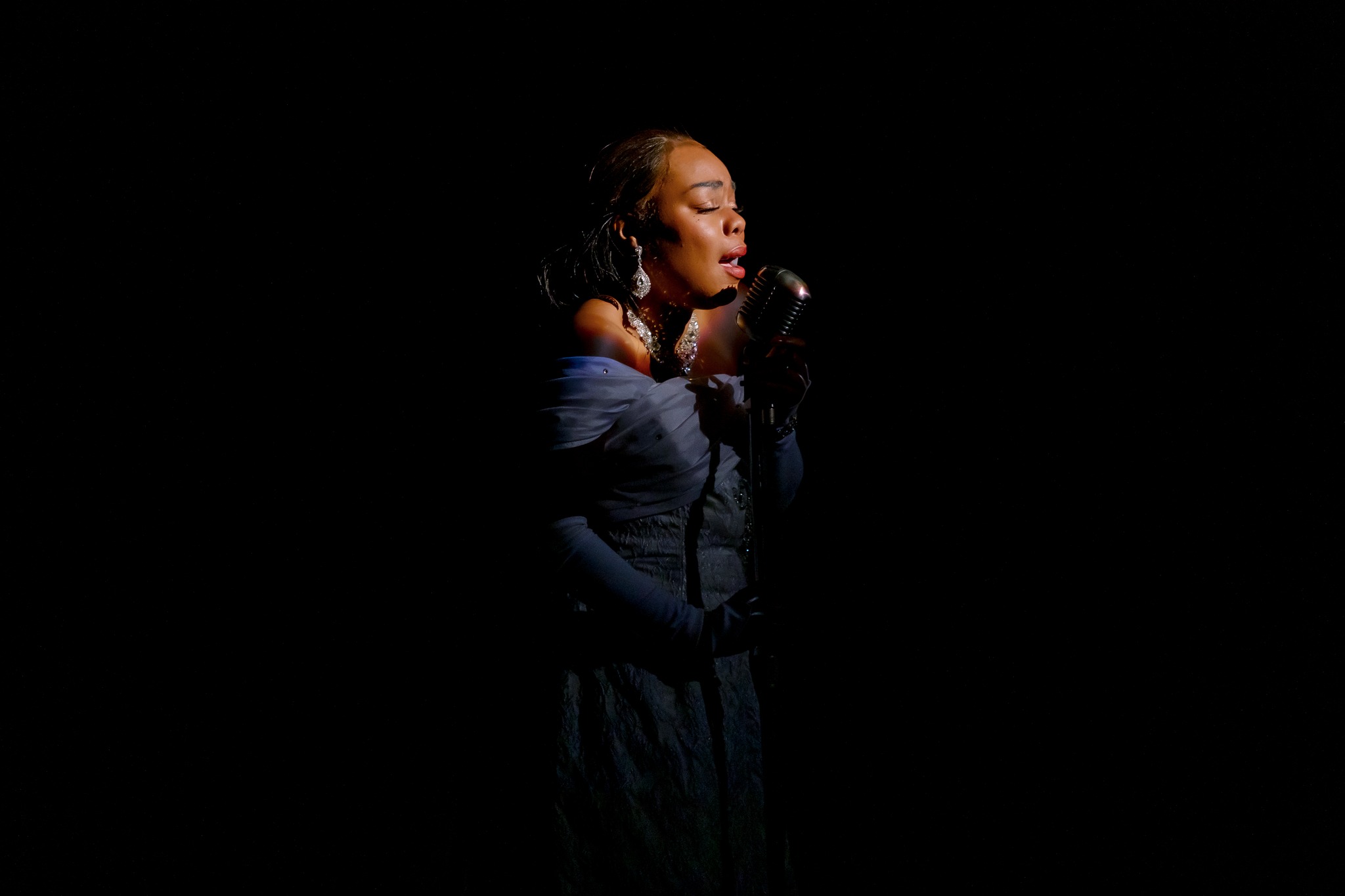 "Lady Day" singing soulfully at Carnegie