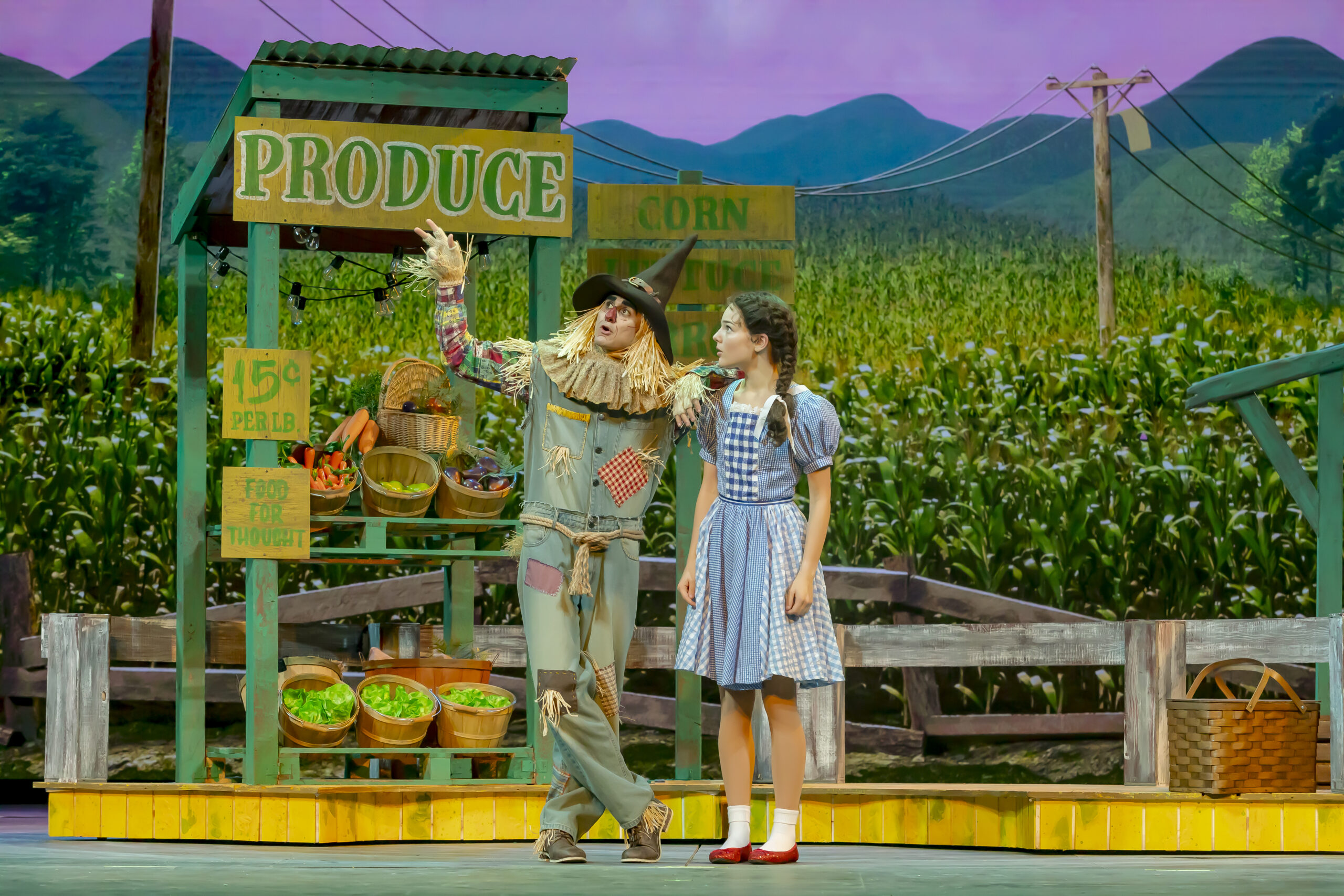 DOrothy and the Scarecrow in TCT's THE WIZARD OF OZ
